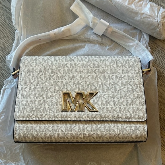 Bnwt MICHAEL KORS gorgeous designer Mimi medium logo messenger handbag. - Picture 5 of 10